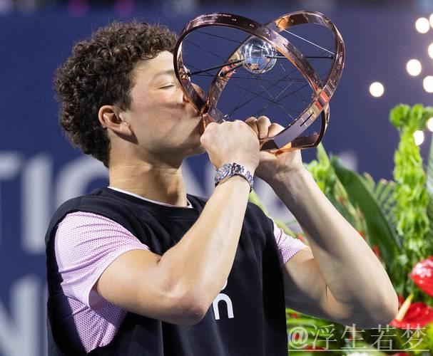 弗里茨与谢尔顿携手挺进斯图加特男单八强