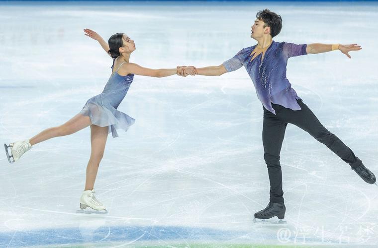 双人自由滑亮相世界花样滑冰锦标赛